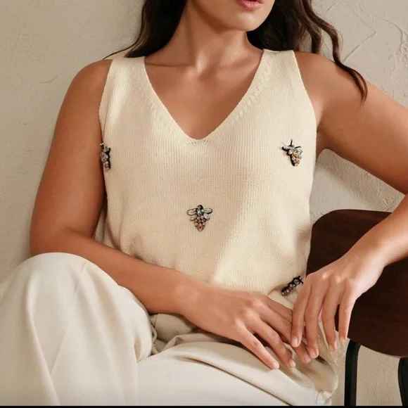 💎 PLUS Embellished Sweater 💎 - Picture 6 of 8